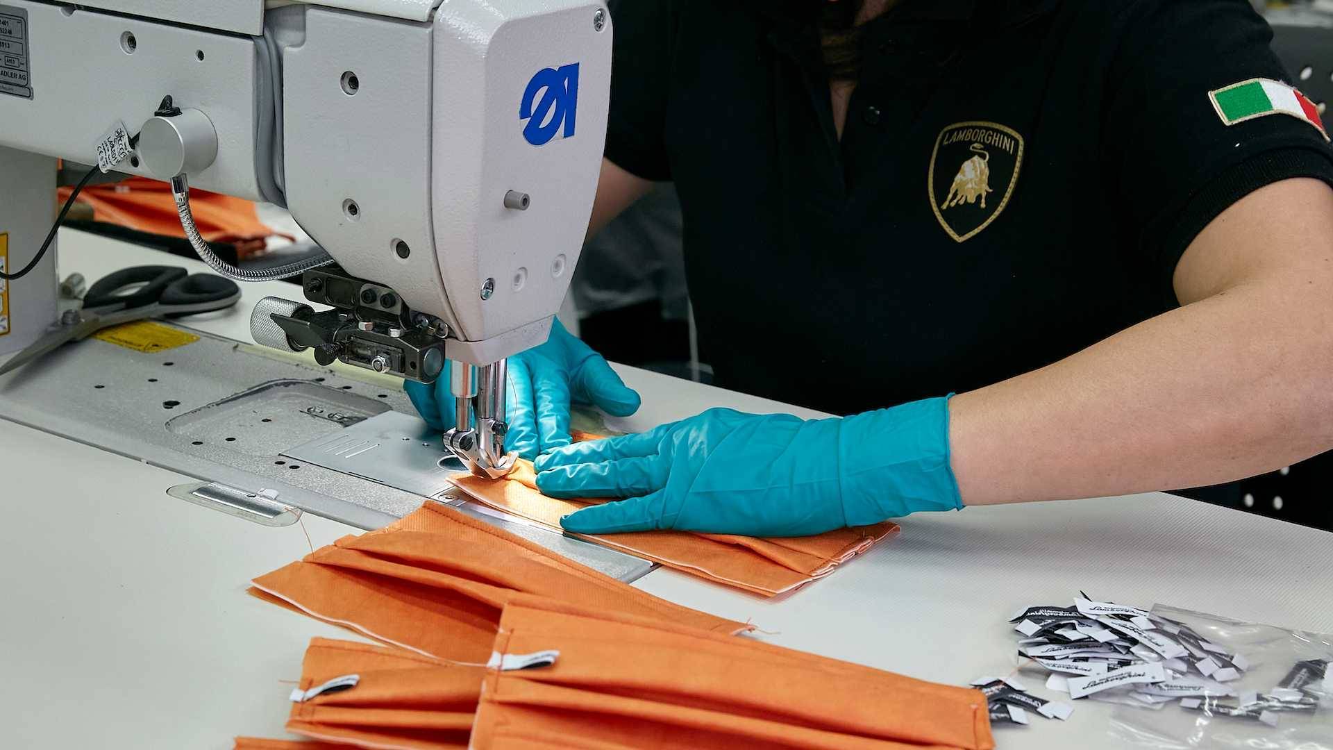 تصنيع كمامات 