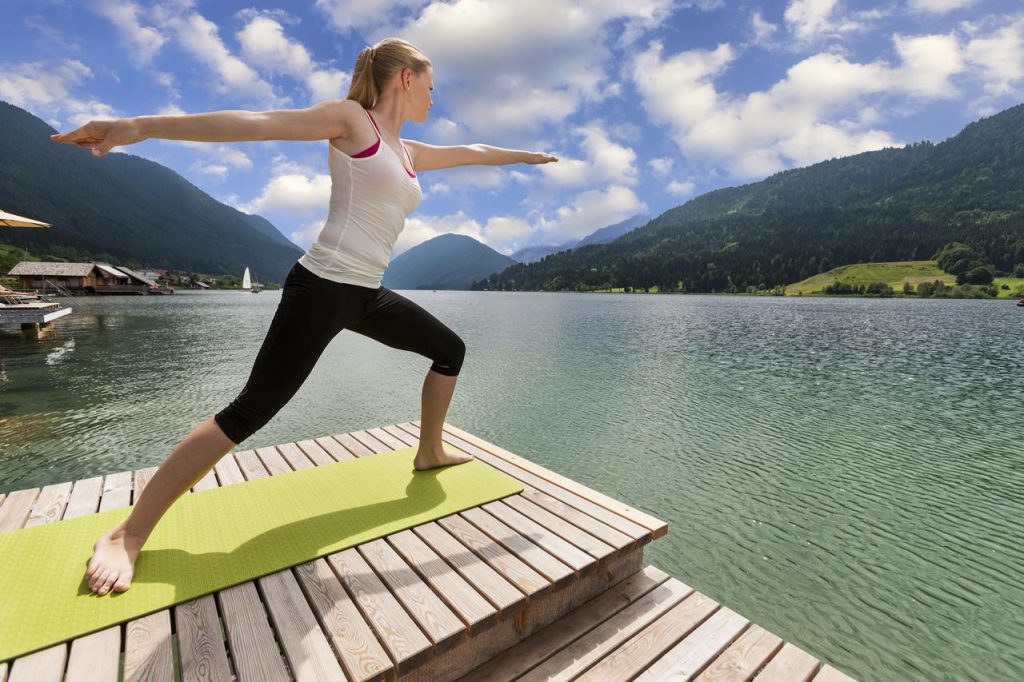 تمارين رياضية أثناء الدورة