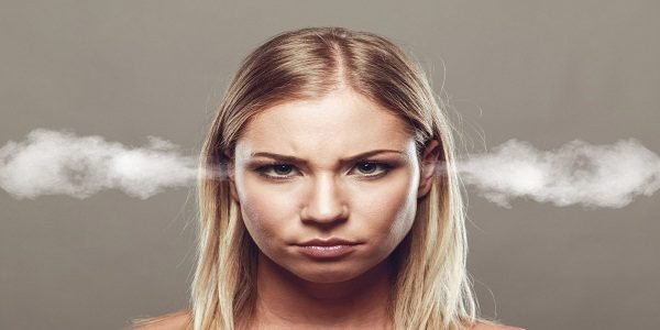 كيفية التعامل مع الزوجة العصبية والعنيدة