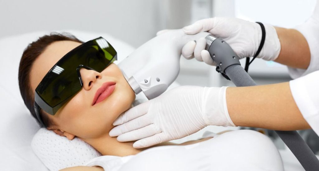 الفترة بين جلسات الليزر لإزالة الشعر