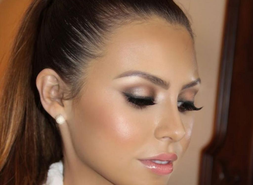 الالوان التي تليق علي البشرة القمحية