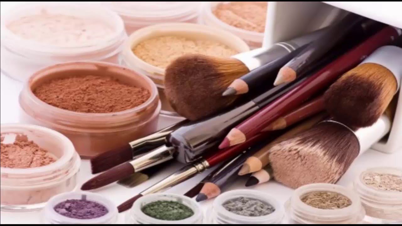 مستحضرات تجميل من عناصر طبيعية 