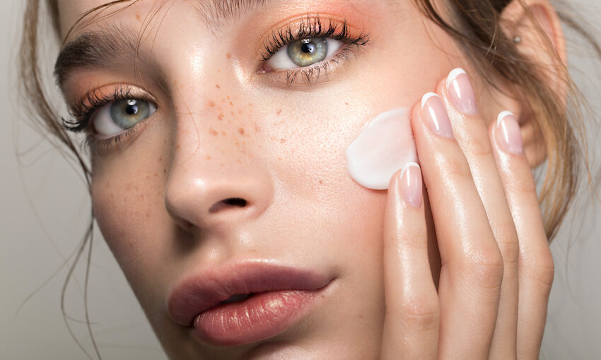 لابد من ترطيب البشرة بشكل مستمر