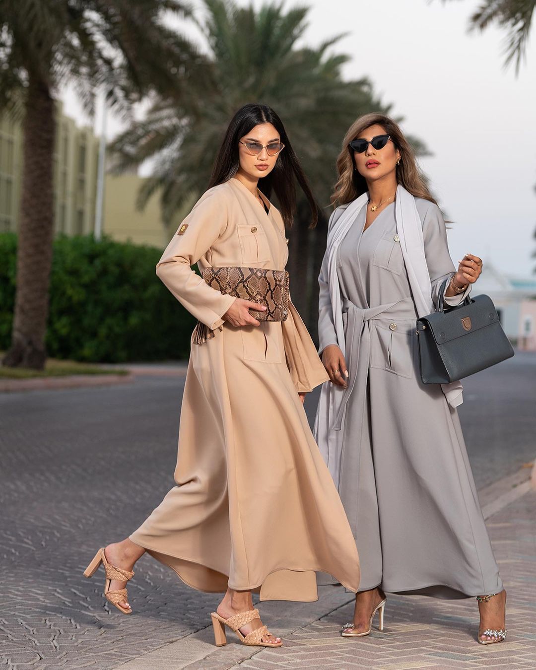 عبايات خروج ملونة مصرية