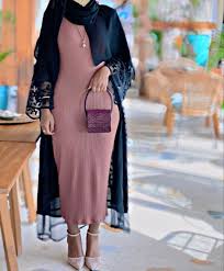 عبايات خليجية راقية سوداء 2024