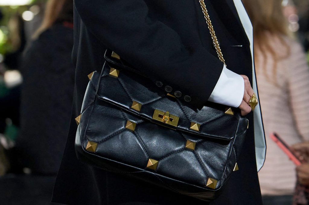 شنط يد نسائيه 2021