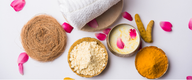 ماسك الكركم لتفتيح البشرة