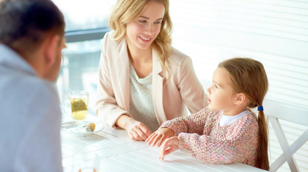 كيف أتعامل مع بنتي عمرها 6 سنوات