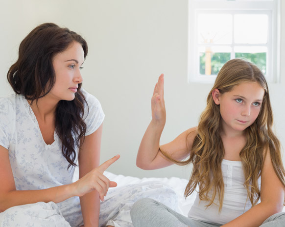 كيفية التعامل مع البنت المراهقة العصبية