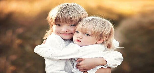 كلمات عن الأخت الحنونة - حرة للاستشارات و التدريب