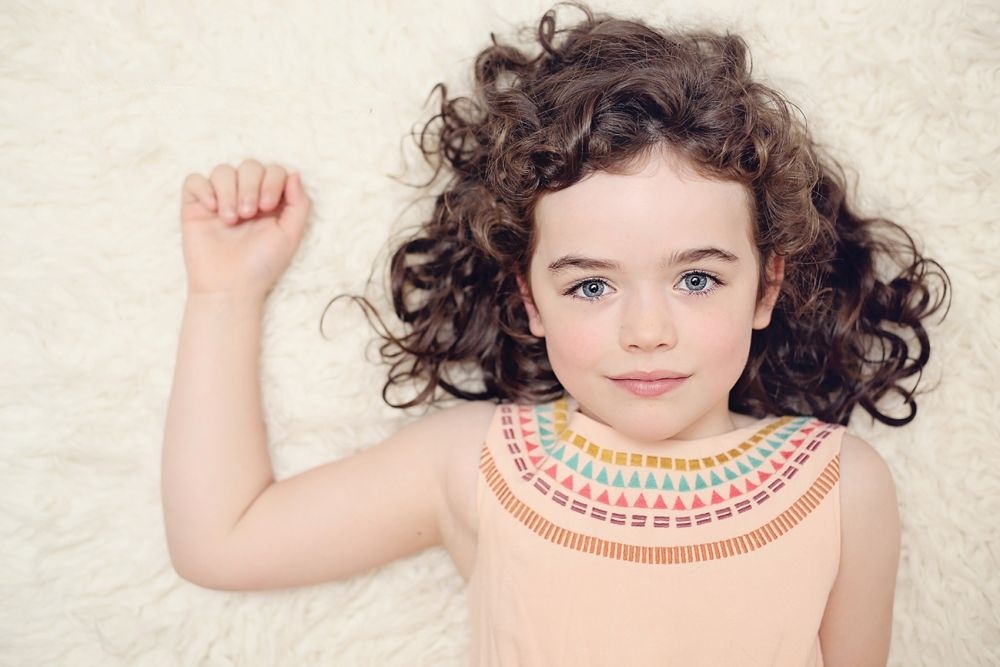 تنعيم شعر الاطفال الملفلف