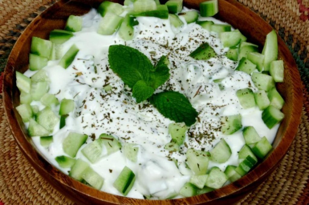 طريقة عمل سلطة زبادى بالخيار