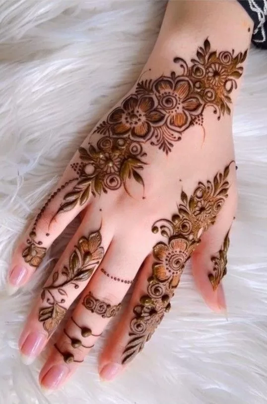 نقش حناء يمني