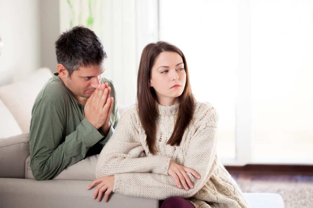 علامات الحب عند الرجل المتردد