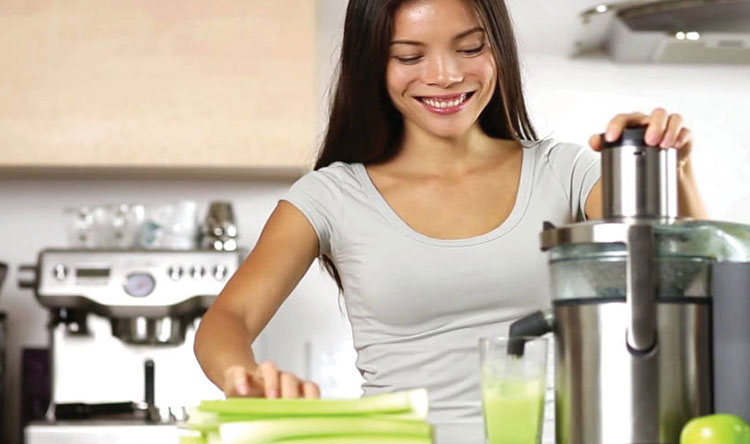 فوائد عصير الكرفس للبشرة