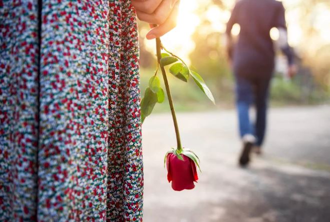 كيف انسى شخص تعلقت به