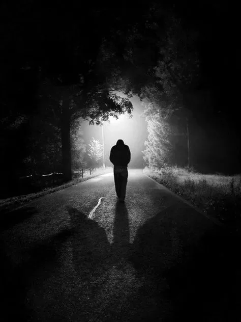 عبارات حزينة ومؤلمة وصور حزينة