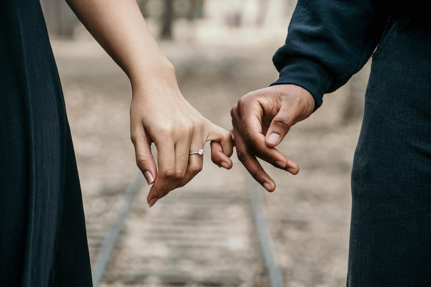 رسائل عتاب للزوجة المطنشة