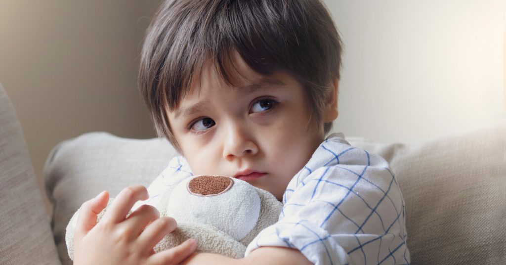 علاج الخوف عند الأطفال