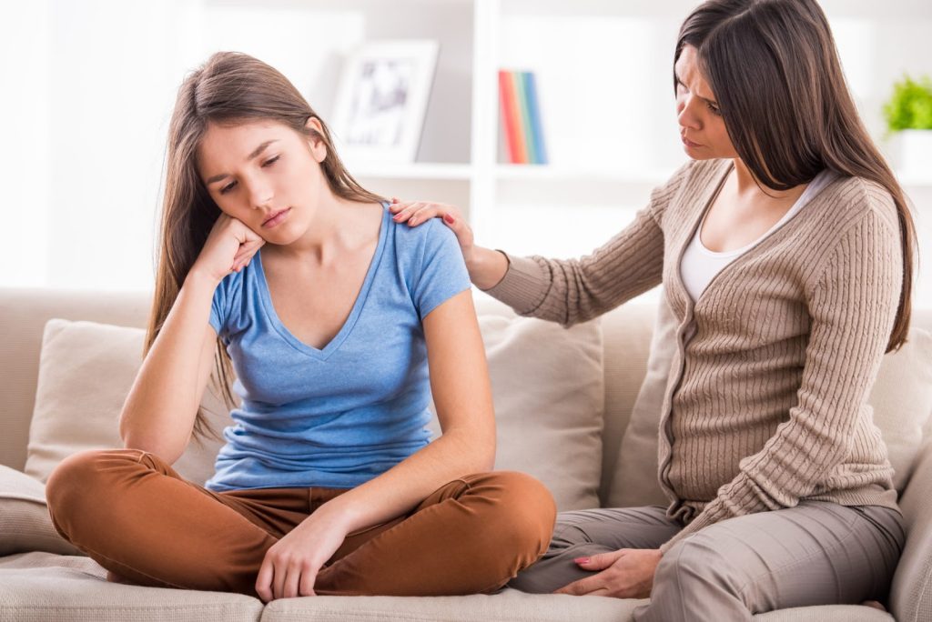 سن المراهقة والتغيرات النفسية للبنات