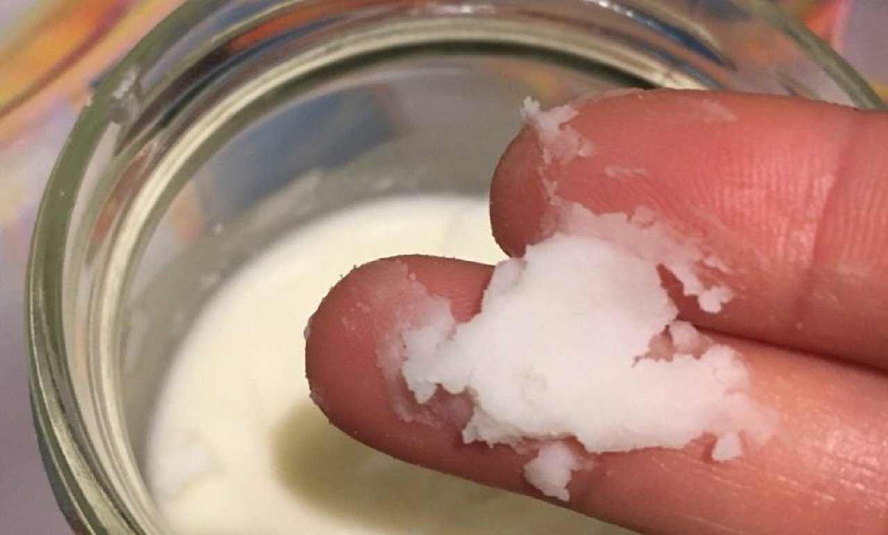 طريقة عمل كريم الشبة لتفتيح المناطق الحساسة