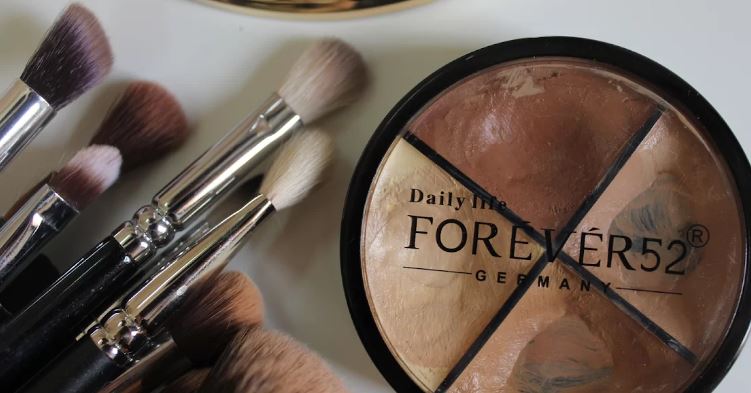 مكياج فور ايفر 52 الاصلي والتقليد