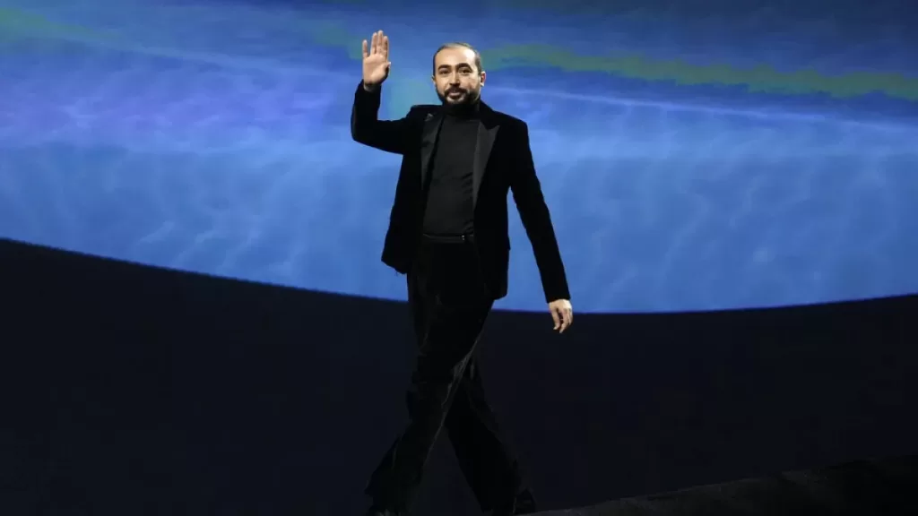 مصمم الأزياء السعودي محمد آشي
