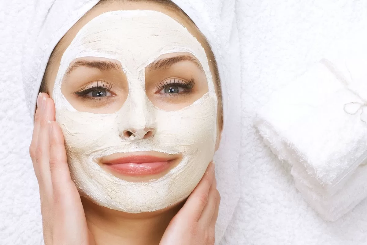 ماسكات بماء الورد للبشرة الدهنية